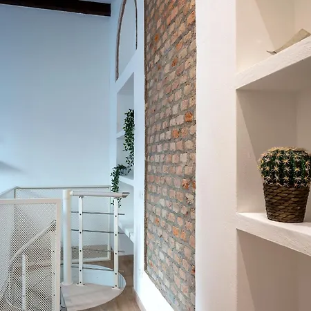 Kramer Apartment *